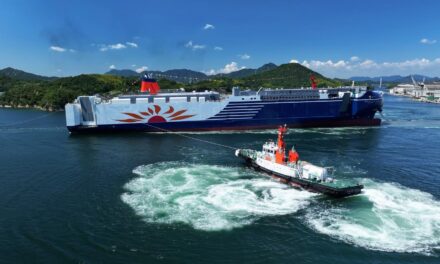 Naming and Launching Ceremony Held for Sunflower Pirka, LNG-fueled Ferry on Oarai-Tomakomai Route ~LNG-fueled Tugboat Ishin Supports Launching Operations~